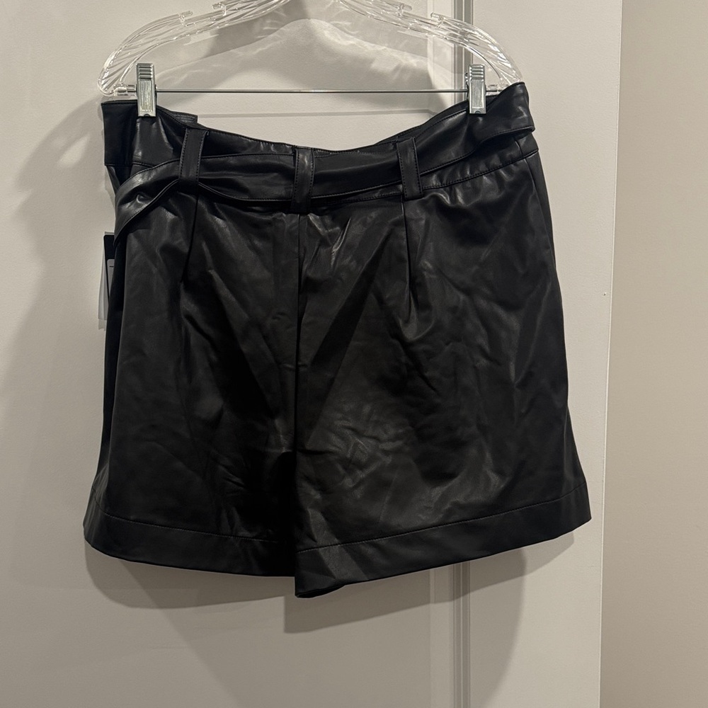 Guess Faux Leather Paperbag Shorts XL NWT Black High Waist - Picture 5 of 5